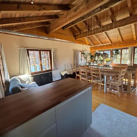 Mountain Homes - Outpost بيت للعطل *